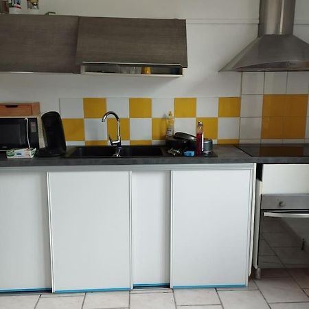 Agreable Maison Avec Parking Gratuit Apartment Amiens Bagian luar foto