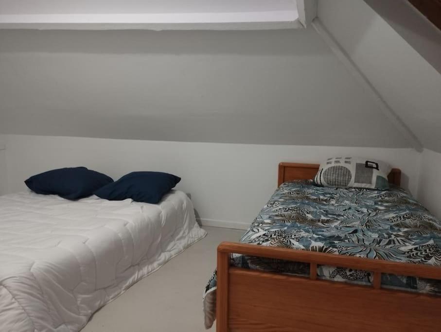 Agreable Maison Avec Parking Gratuit Apartment Amiens Bagian luar foto